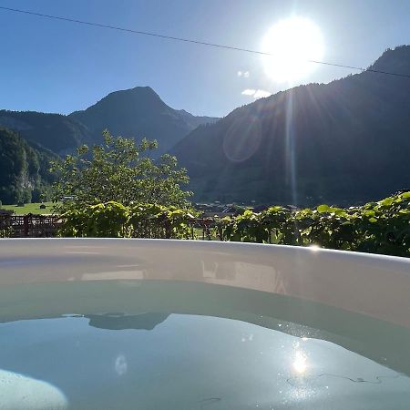 Romantic Private Superior Swiss Chalet With Hottub Lungern Esterno foto